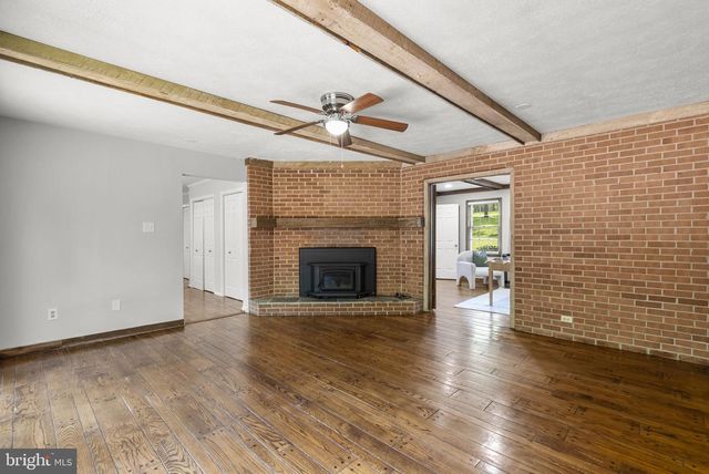 21717 GLENDALOUGH RD, Gaithersburg, MD 20882