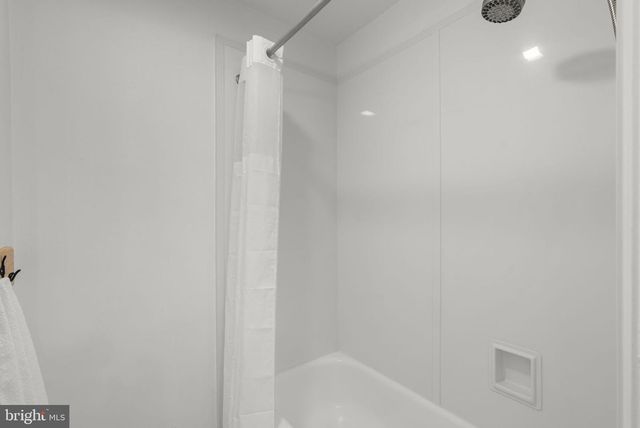 21717 GLENDALOUGH RD, Gaithersburg, MD 20882