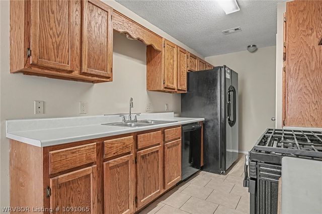 821 S 39th Street, Van Buren, AR 72956