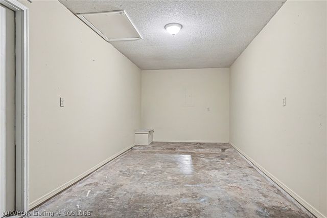 821 S 39th Street, Van Buren, AR 72956
