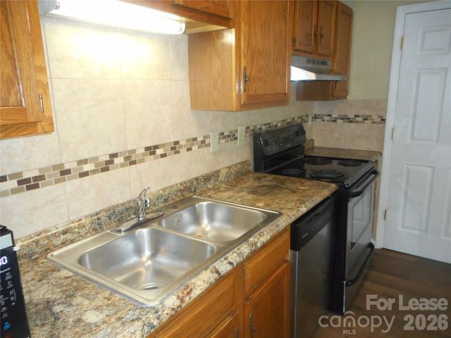 9329 Old Concord Road M, Charlotte, NC 28213