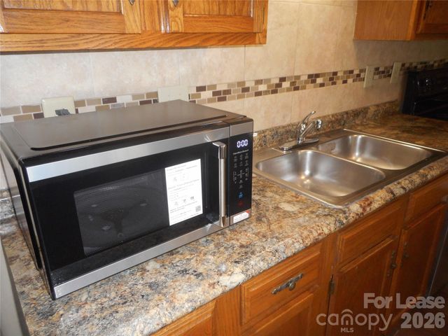 9329 Old Concord Road M, Charlotte, NC 28213