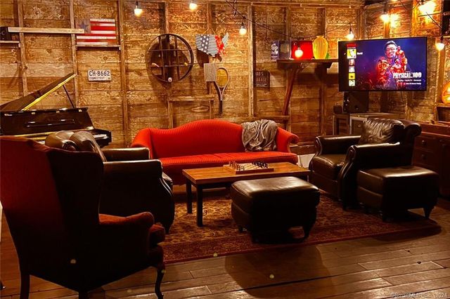 61 Hillandale Road, Westport, CT 06880