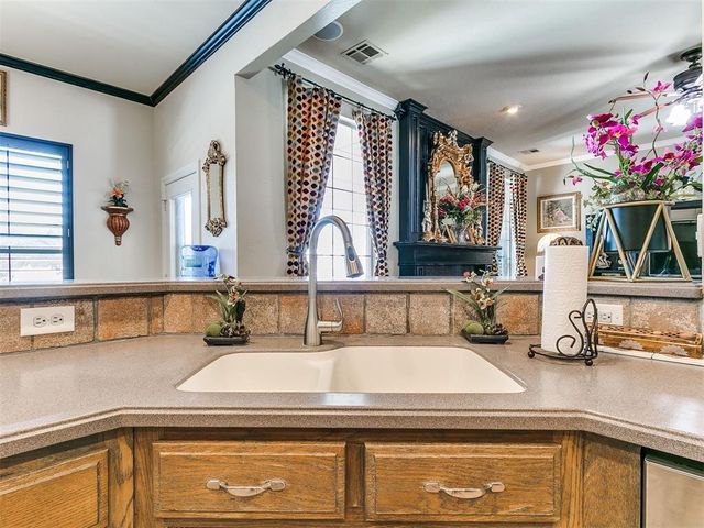 305 Hamptonridge Road, Edmond, OK 73034