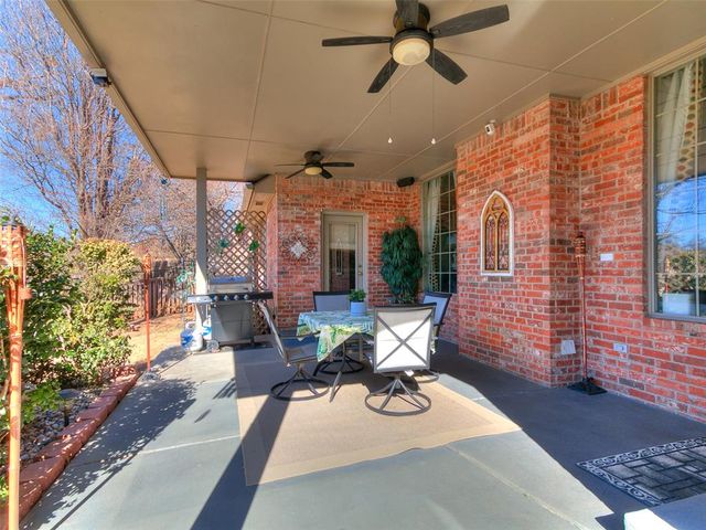 305 Hamptonridge Road, Edmond, OK 73034