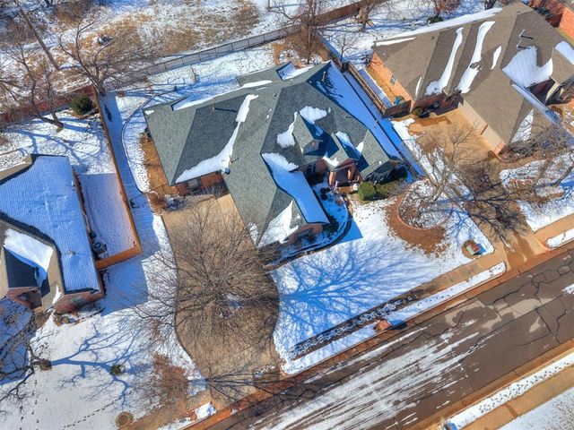 305 Hamptonridge Road, Edmond, OK 73034