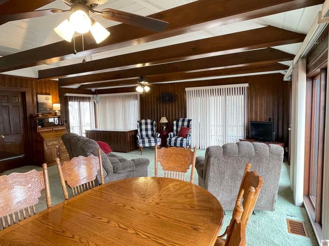 98 S Lakeshore Dr, Cadiz, KY 42211