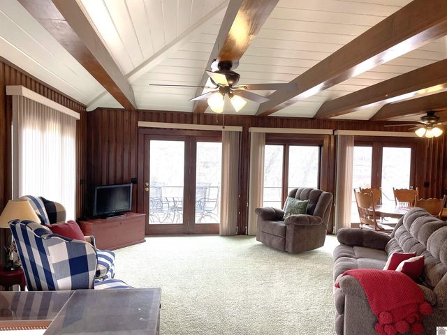 98 S Lakeshore Dr, Cadiz, KY 42211