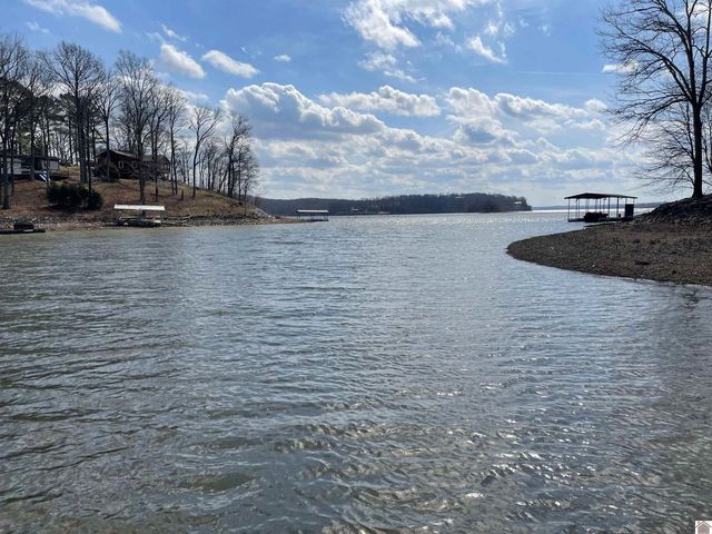 98 S Lakeshore Dr, Cadiz, KY 42211