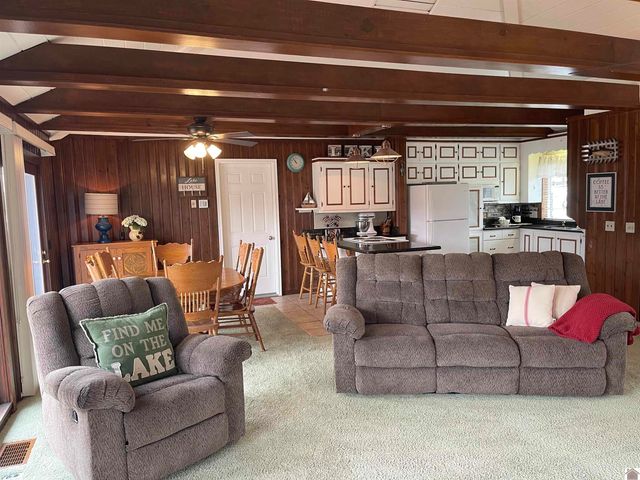 98 S Lakeshore Dr, Cadiz, KY 42211