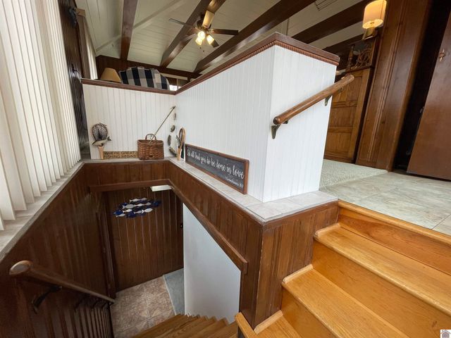 98 S Lakeshore Dr, Cadiz, KY 42211