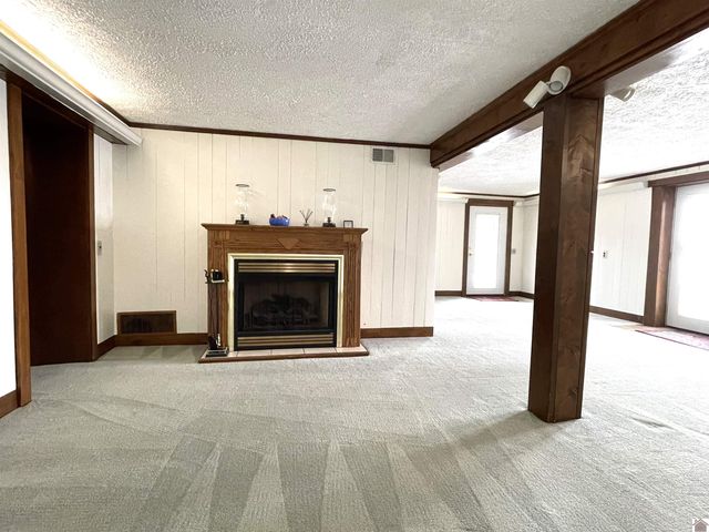 98 S Lakeshore Dr, Cadiz, KY 42211