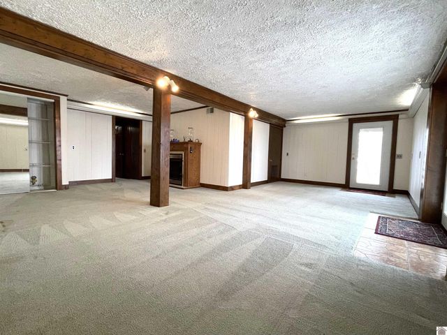 98 S Lakeshore Dr, Cadiz, KY 42211