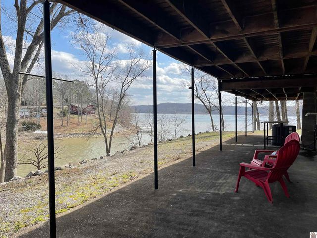 98 S Lakeshore Dr, Cadiz, KY 42211