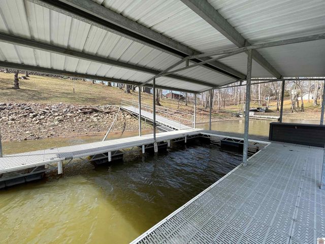 98 S Lakeshore Dr, Cadiz, KY 42211