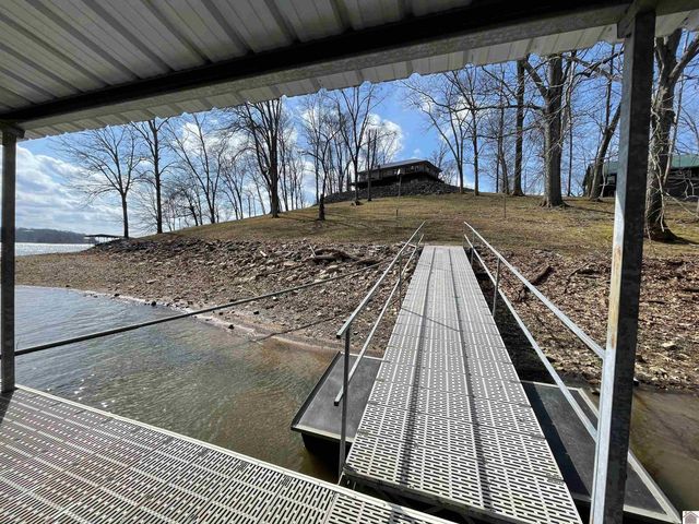 98 S Lakeshore Dr, Cadiz, KY 42211