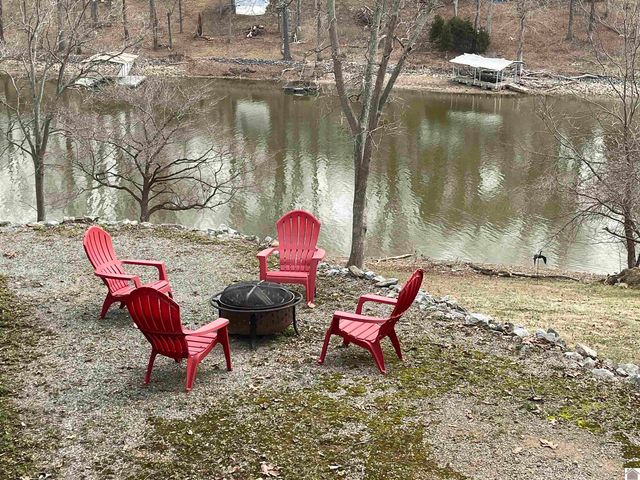 98 S Lakeshore Dr, Cadiz, KY 42211