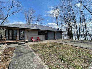 98 S Lakeshore Dr, Cadiz, KY 42211