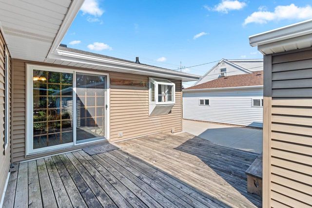 1210 BUCHANAN STREET, Little Chute, WI 54140