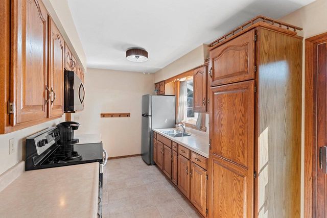 1210 BUCHANAN STREET, Little Chute, WI 54140