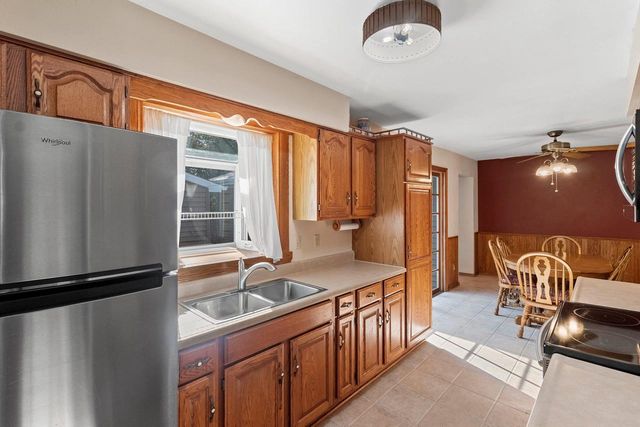 1210 BUCHANAN STREET, Little Chute, WI 54140