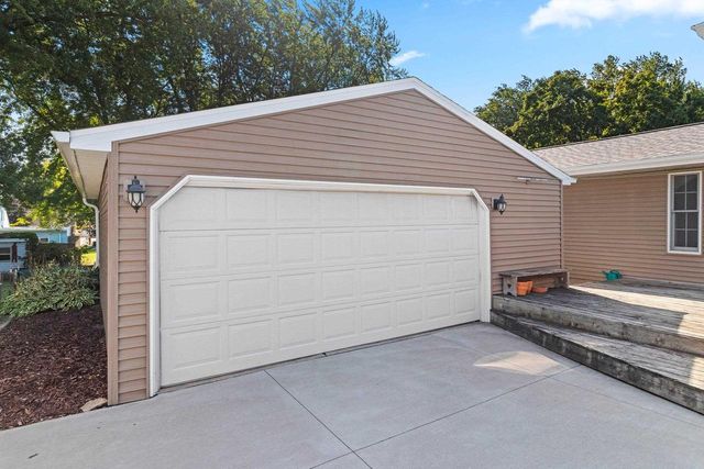 1210 BUCHANAN STREET, Little Chute, WI 54140