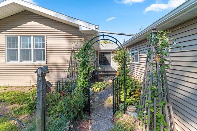1210 BUCHANAN STREET, Little Chute, WI 54140