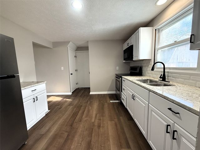 12336 LESLIE Road, Meadville, PA 16335