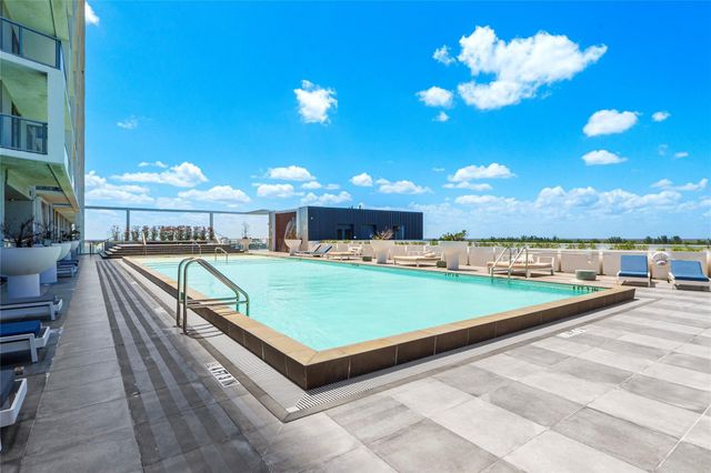 2000 METROPICA Way 216, Sunrise, FL 33323