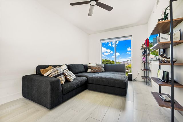 2000 METROPICA Way 216, Sunrise, FL 33323