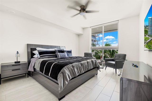 2000 METROPICA Way 216, Sunrise, FL 33323