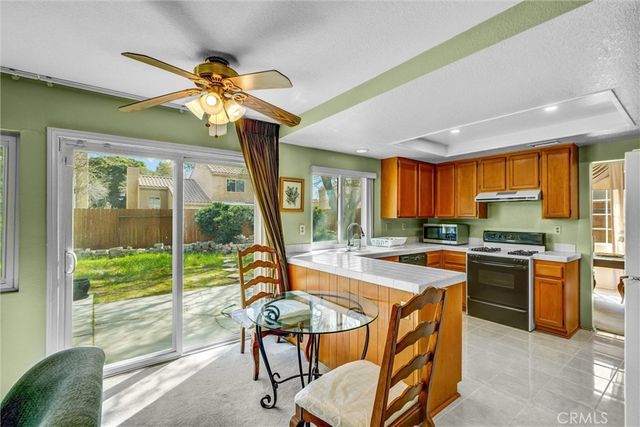 37230 45th St E E, Palmdale, CA 93552