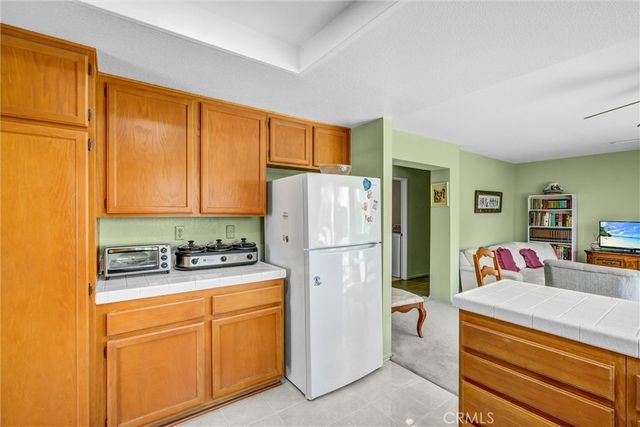 37230 45th St E E, Palmdale, CA 93552