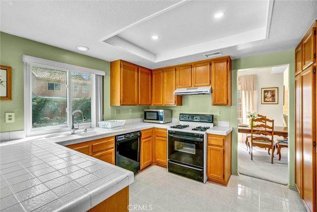 37230 45th St E E, Palmdale, CA 93552