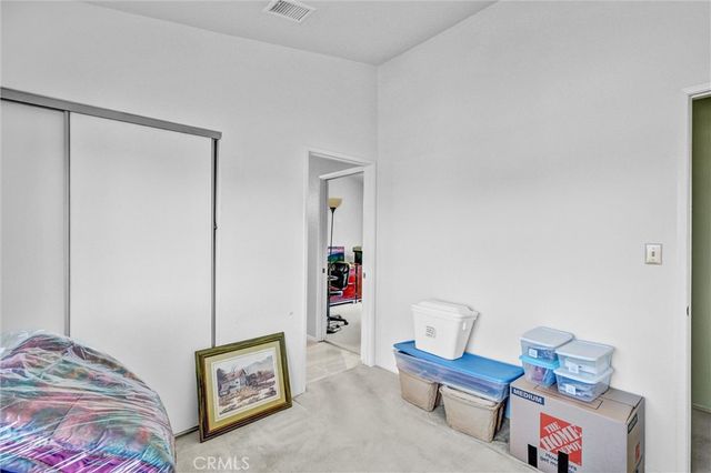 37230 45th St E E, Palmdale, CA 93552