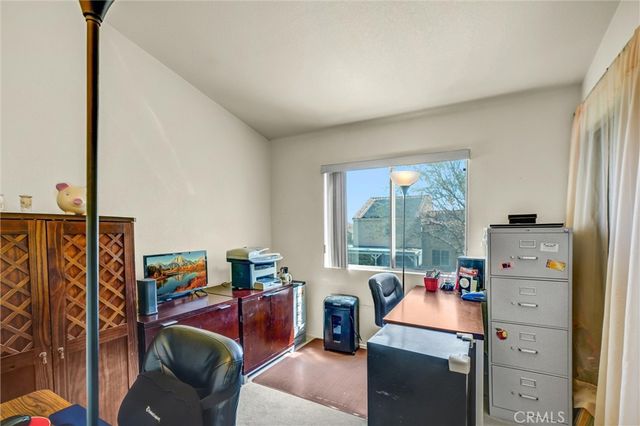 37230 45th St E E, Palmdale, CA 93552