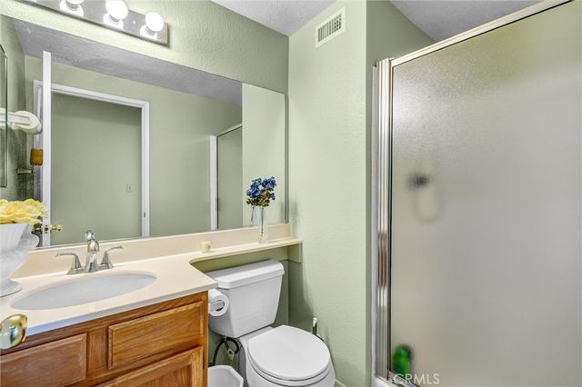 37230 45th St E E, Palmdale, CA 93552