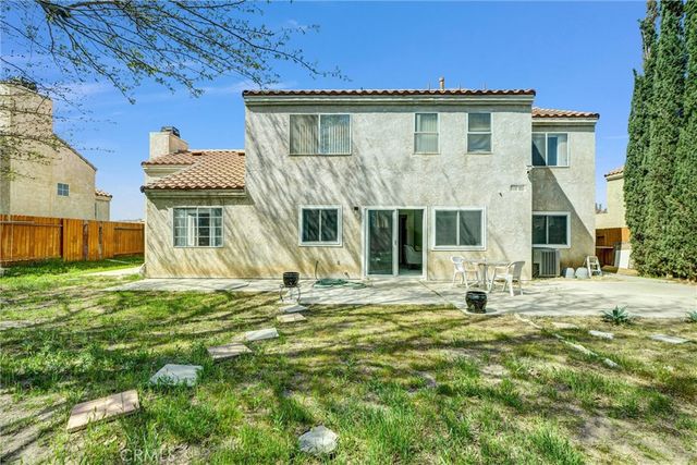 37230 45th St E E, Palmdale, CA 93552