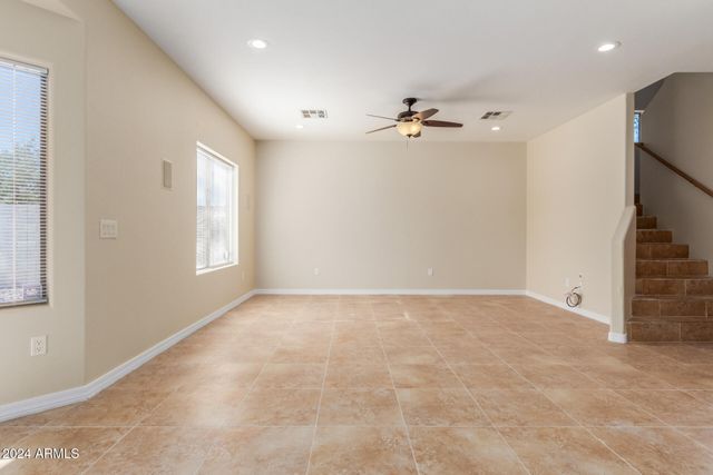 1105 E WONG Way, Phoenix, AZ 85040