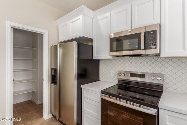 1105 E WONG Way, Phoenix, AZ 85040