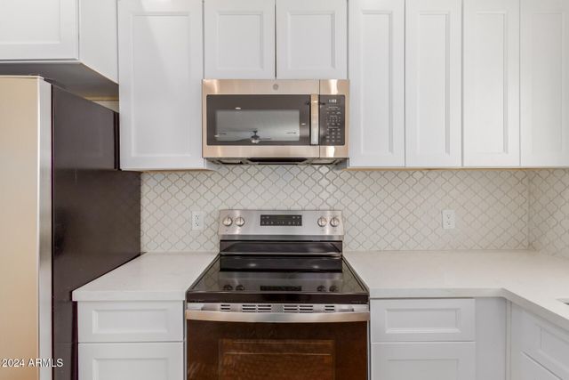 1105 E WONG Way, Phoenix, AZ 85040