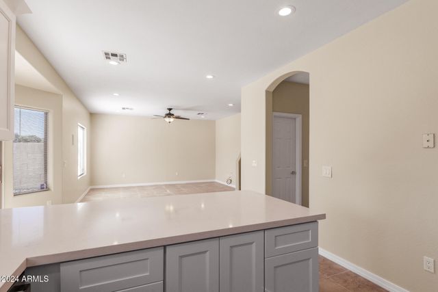 1105 E WONG Way, Phoenix, AZ 85040