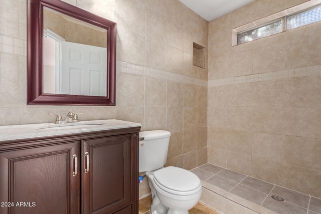 1105 E WONG Way, Phoenix, AZ 85040