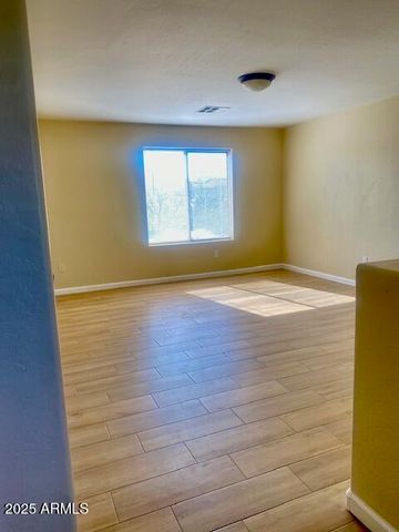 1105 E WONG Way, Phoenix, AZ 85040