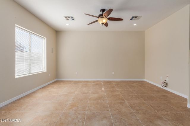 1105 E WONG Way, Phoenix, AZ 85040