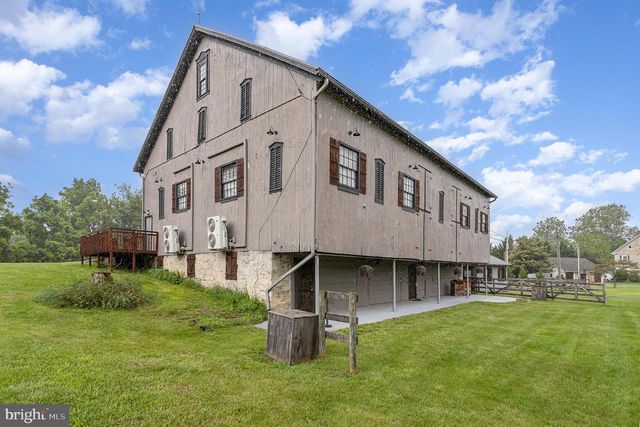 1554 WILLIAMS GROVE RD, Mechanicsburg, PA 17055