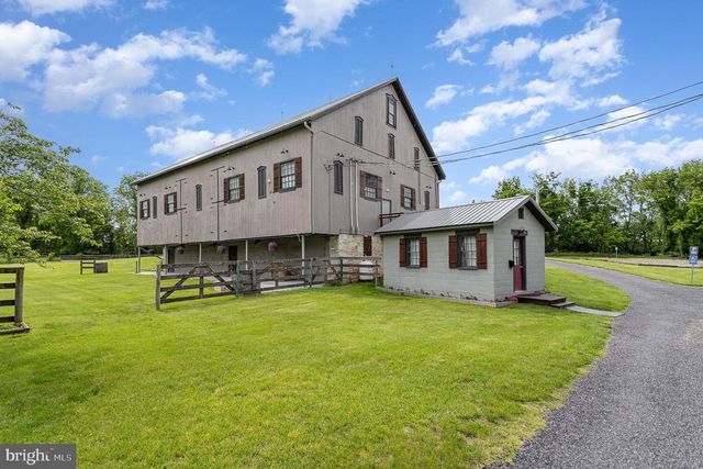 1554 WILLIAMS GROVE RD, Mechanicsburg, PA 17055