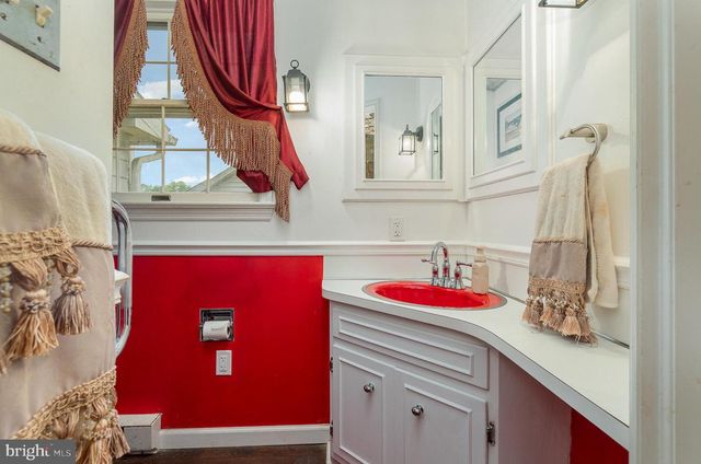 1554 WILLIAMS GROVE RD, Mechanicsburg, PA 17055