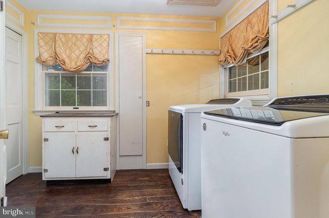 1554 WILLIAMS GROVE RD, Mechanicsburg, PA 17055