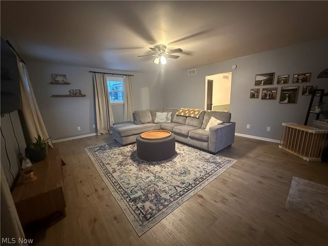 1188 Pfeifer Drive, Zanesville, OH 43701